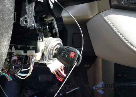 2013 Toyota Rav4 Xle from USA, damaged, VIN 2T3WFREV5DW041338